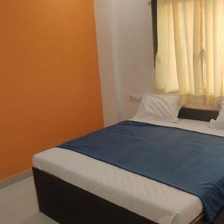 Hotel Sai Santosh شيردي المظهر الخارجي الصورة