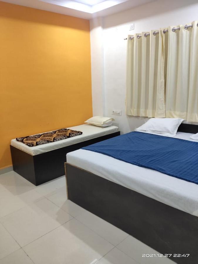 Hotel Sai Santosh شيردي المظهر الخارجي الصورة